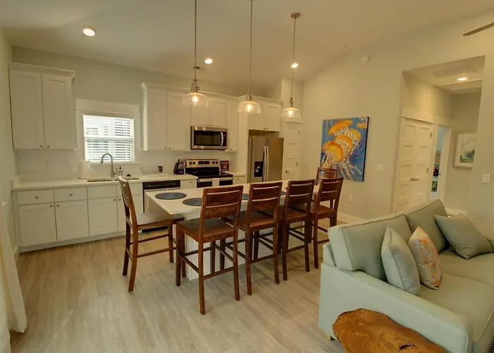 Beacon Quarters By Kees Vacations