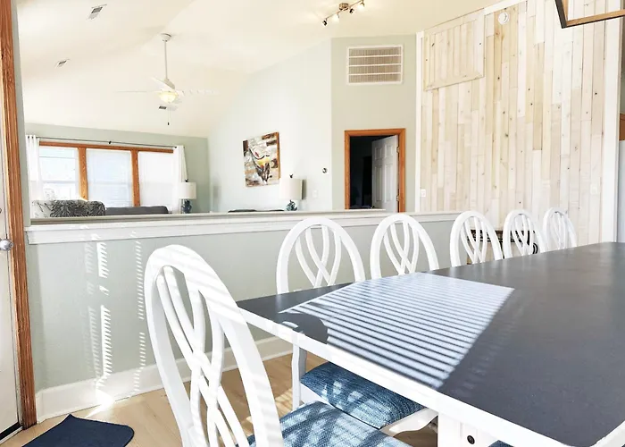 Updated Listing! 4 Min To Beach, Pool, Spa, Games